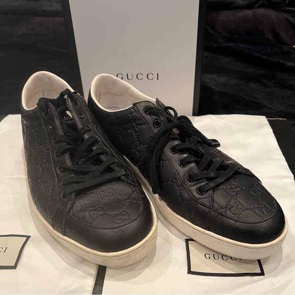 Gucci black debossed monogram Brooklyn shoes